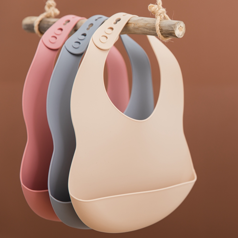 Feeding Baby Food - Babero de silicona sin BPA para