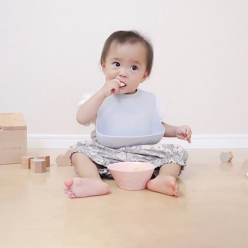 Babero de silicona sin BPA par - Feeding Baby Food reseña y precio